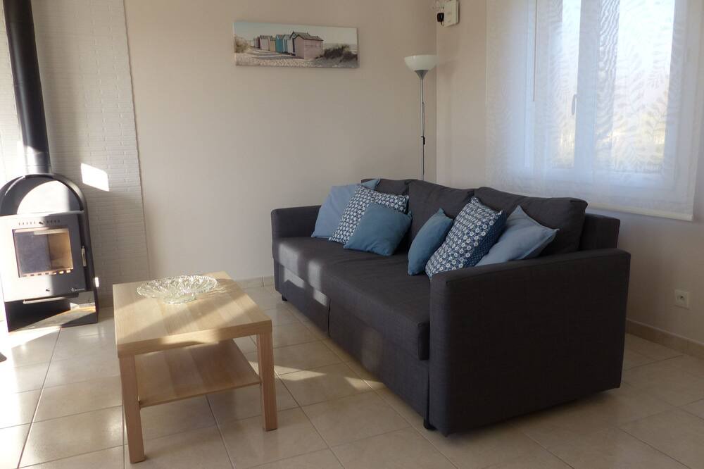 Photo of Livingroom in Le Val-Saint-Pere