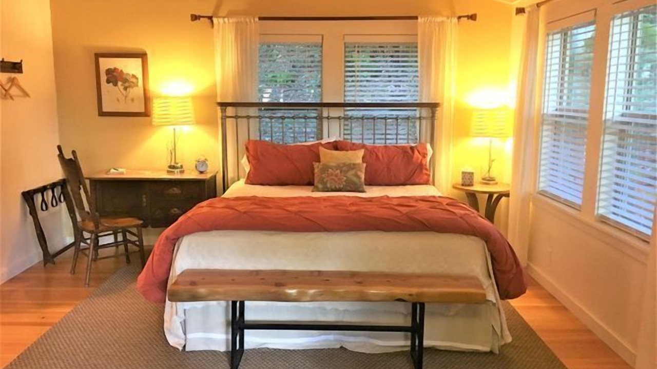 Photo of Bedroom in Willow Creek