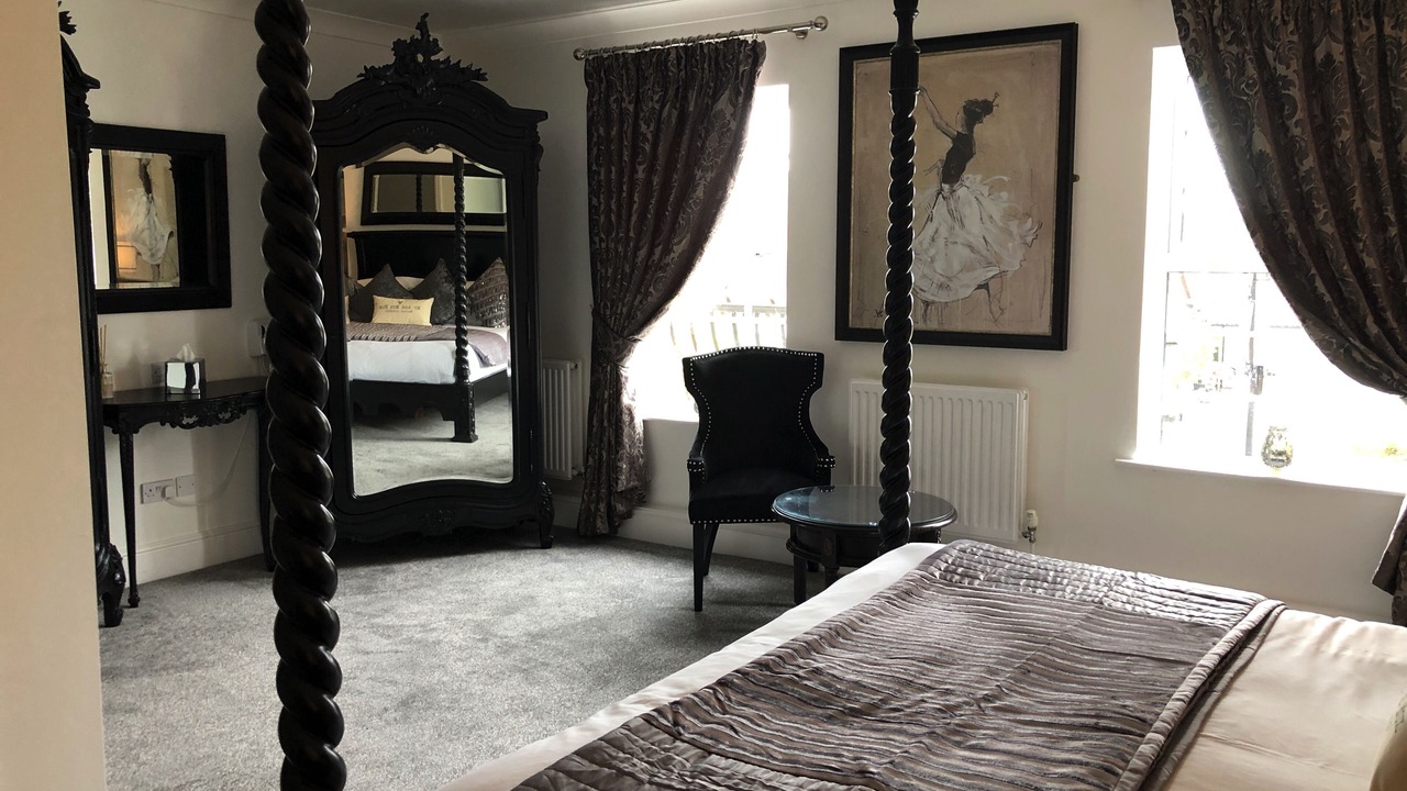 Photo of Bedroom in Baston