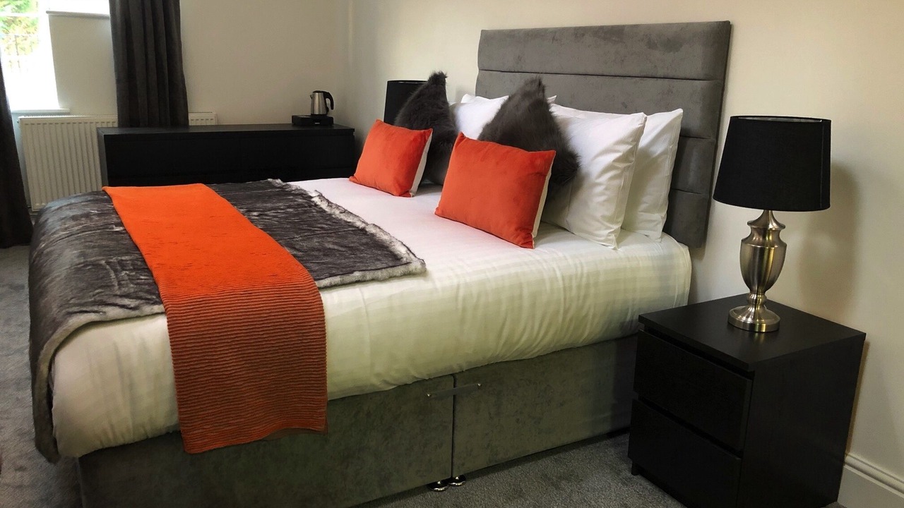 Photo of Bedroom in Baston