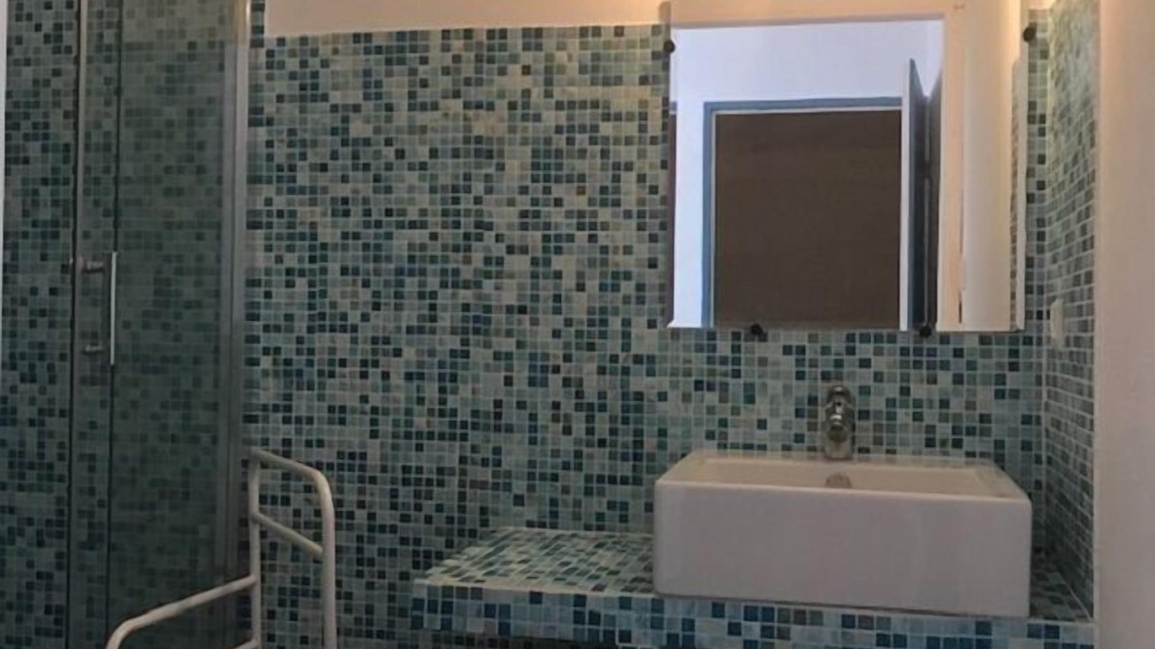 Photo of Bathroom in Lunel-Viel