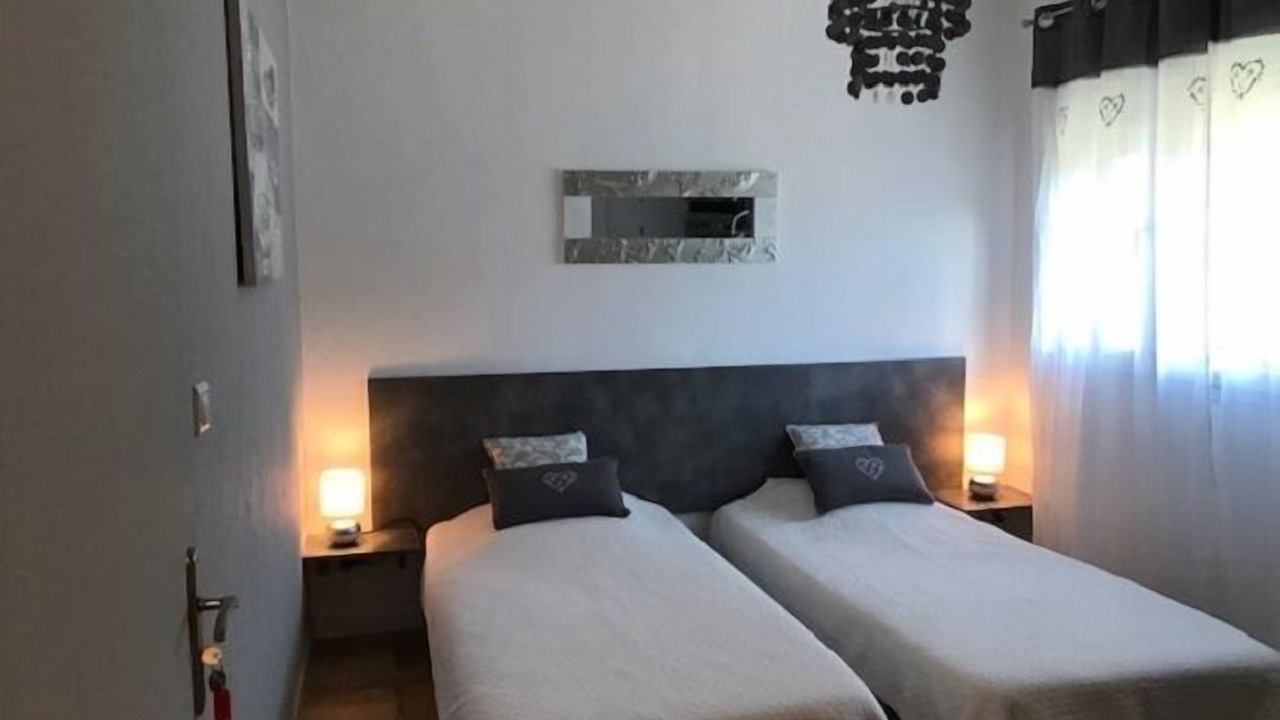 Photo of Bedroom in Lunel-Viel
