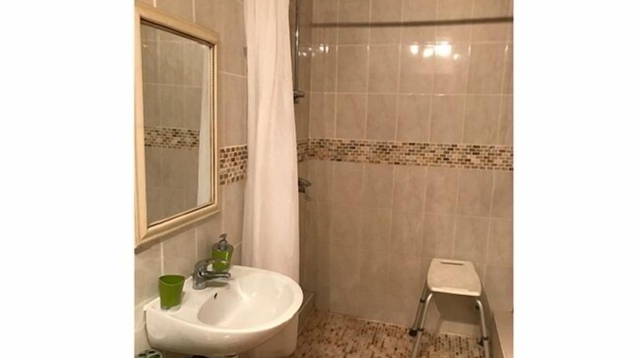 Photo of Bathroom in Lunel-Viel