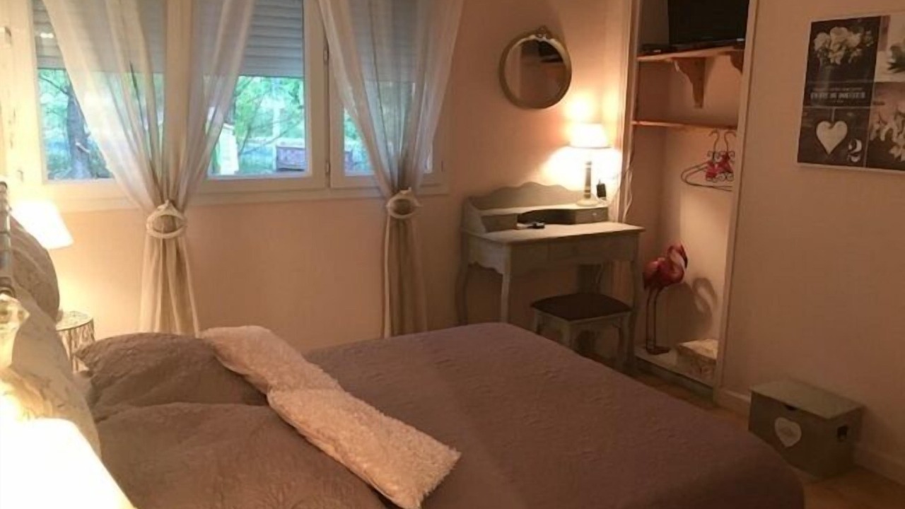 Photo of Bedroom in Lunel-Viel