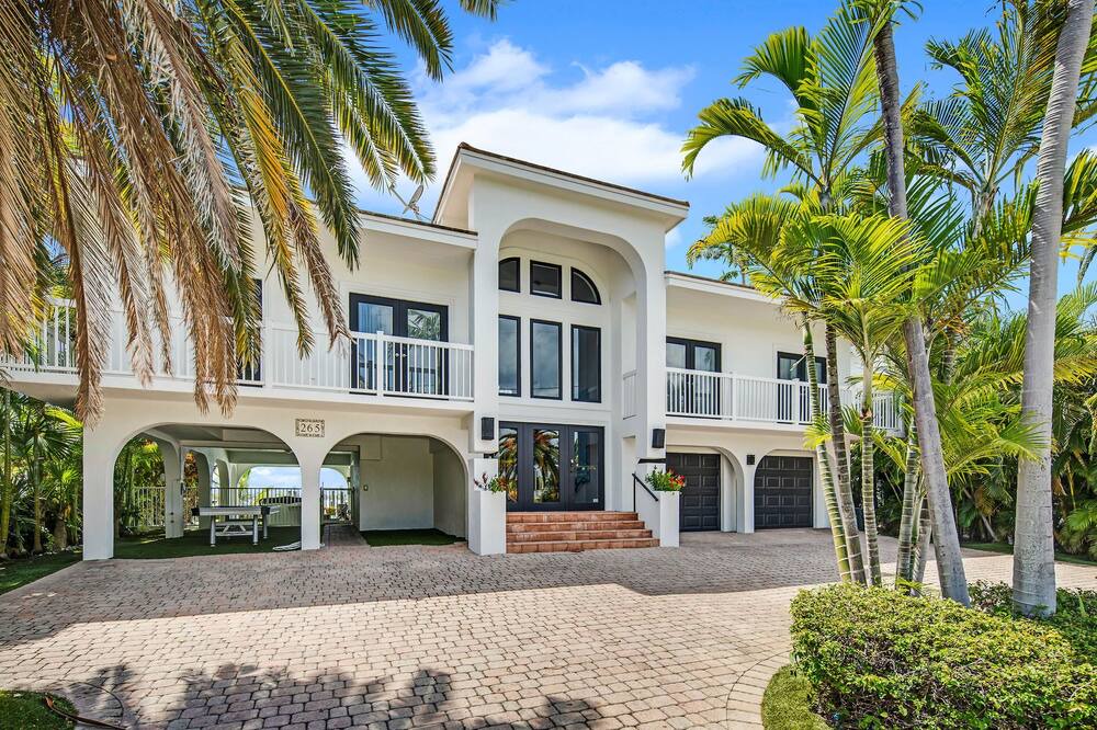 Photo of Outdoor in Coury