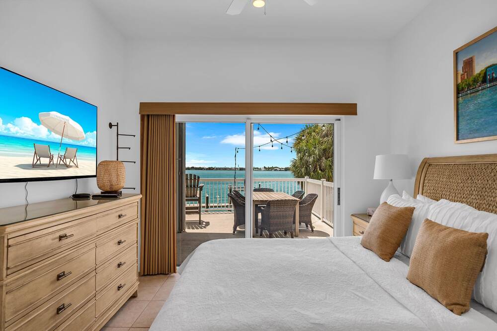 Photo of Others in Coury