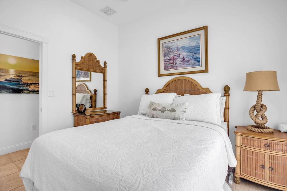 Photo of Others in Coury