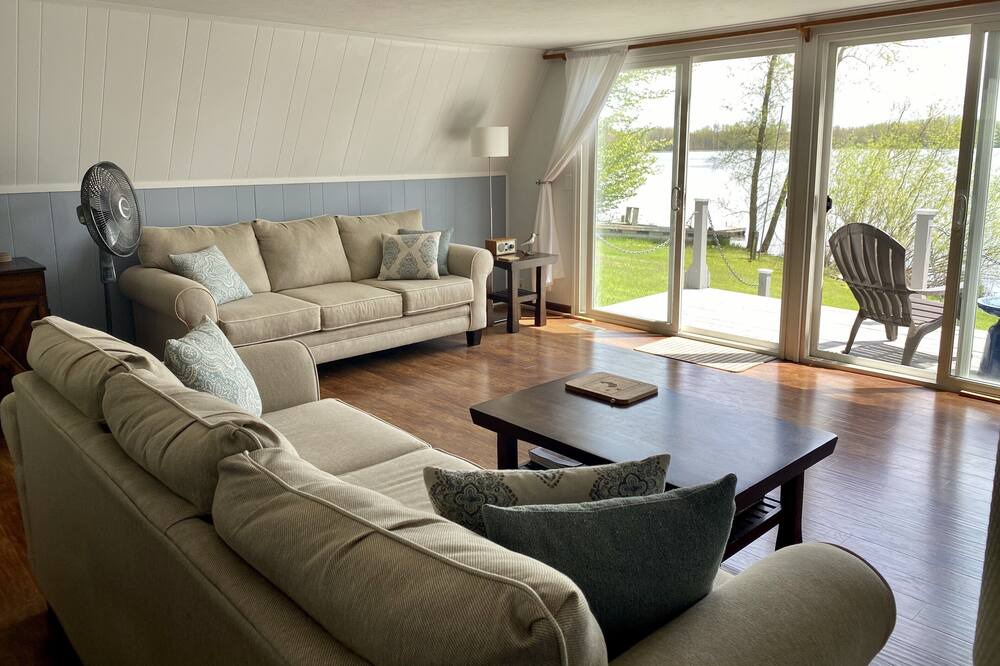 Photo of Bedroom in Paw Paw