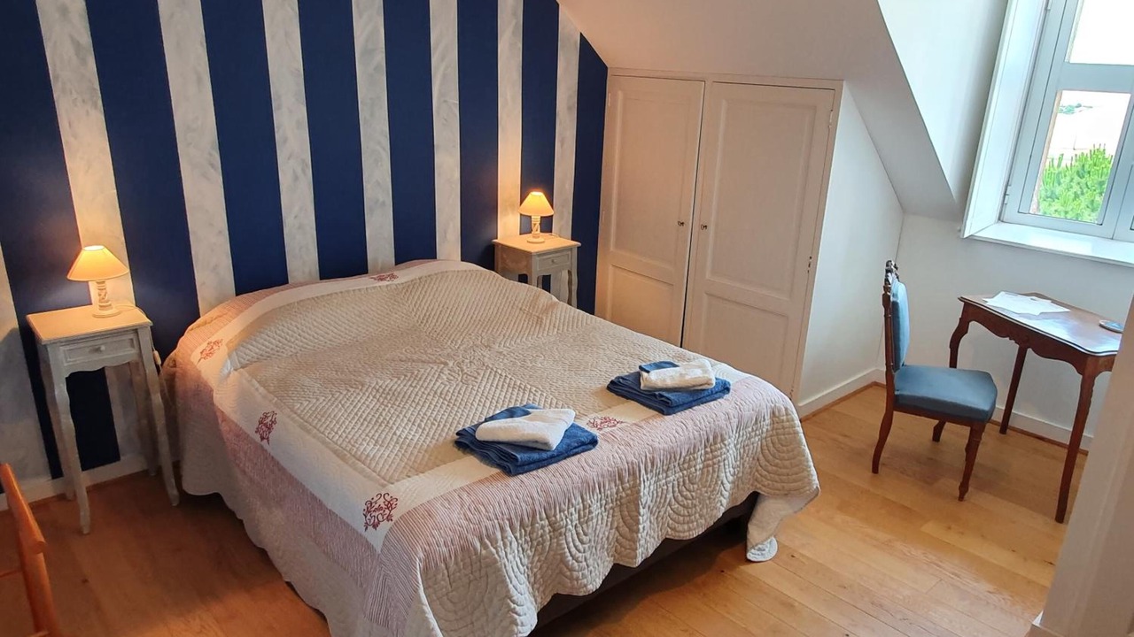 Photo of Bedroom in Leyritz-Moncassin