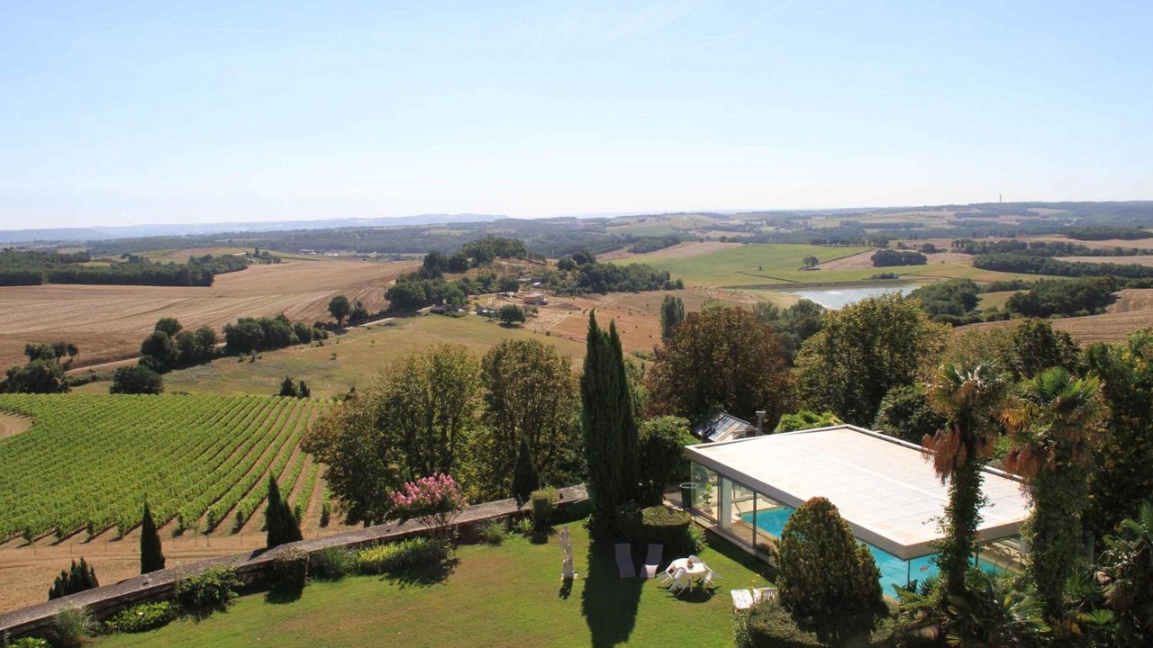 Photo of Outdoor in Leyritz-Moncassin