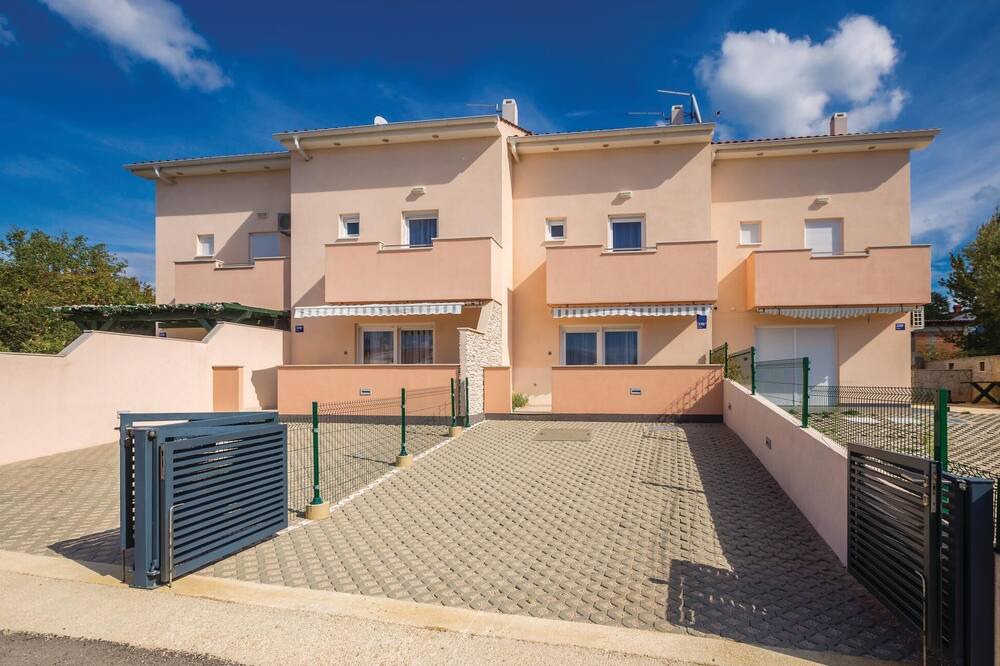 Photo of Outdoor in Brzac