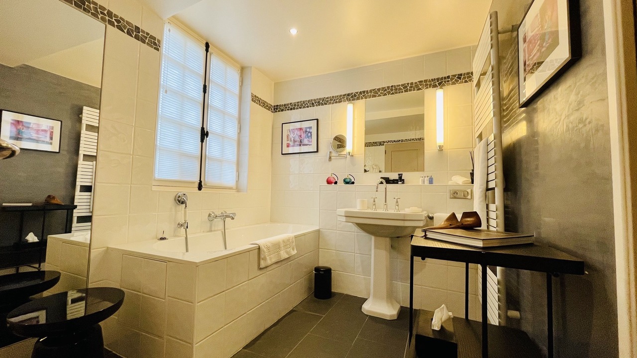 Photo of Bathroom in Saint-Etienne-Roilaye