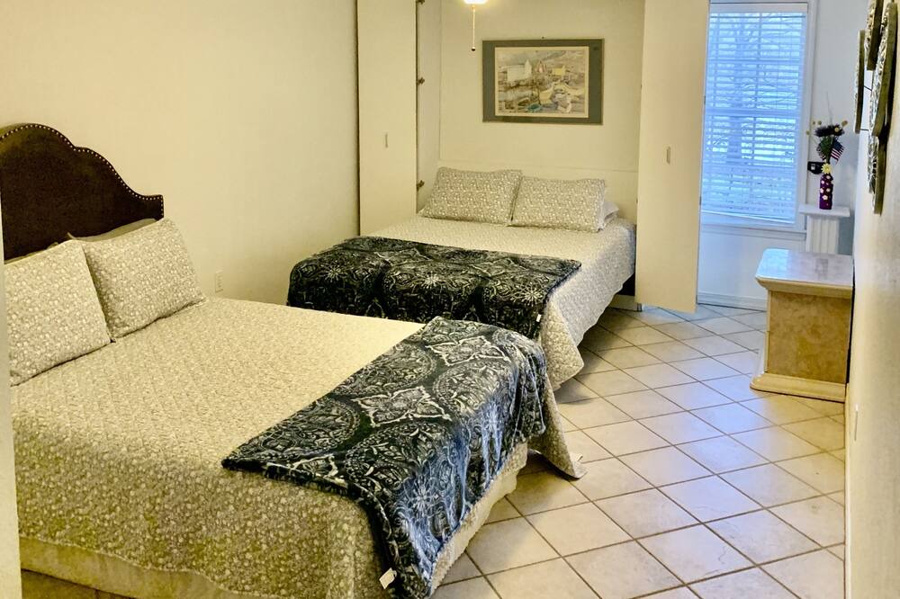 Photo of Bedroom in Checotah