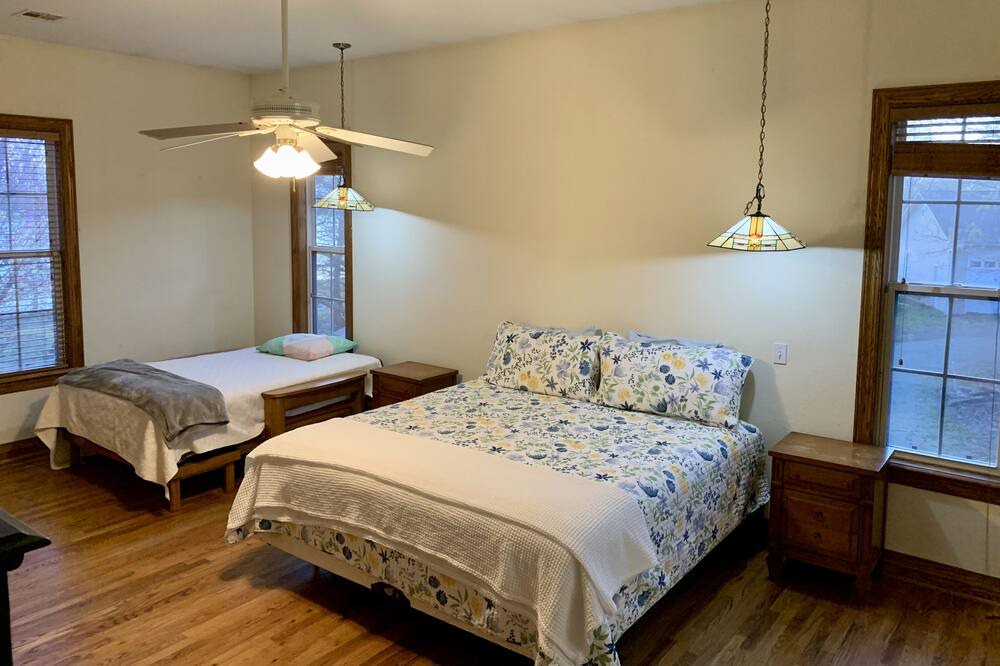 Photo of Bedroom in Checotah
