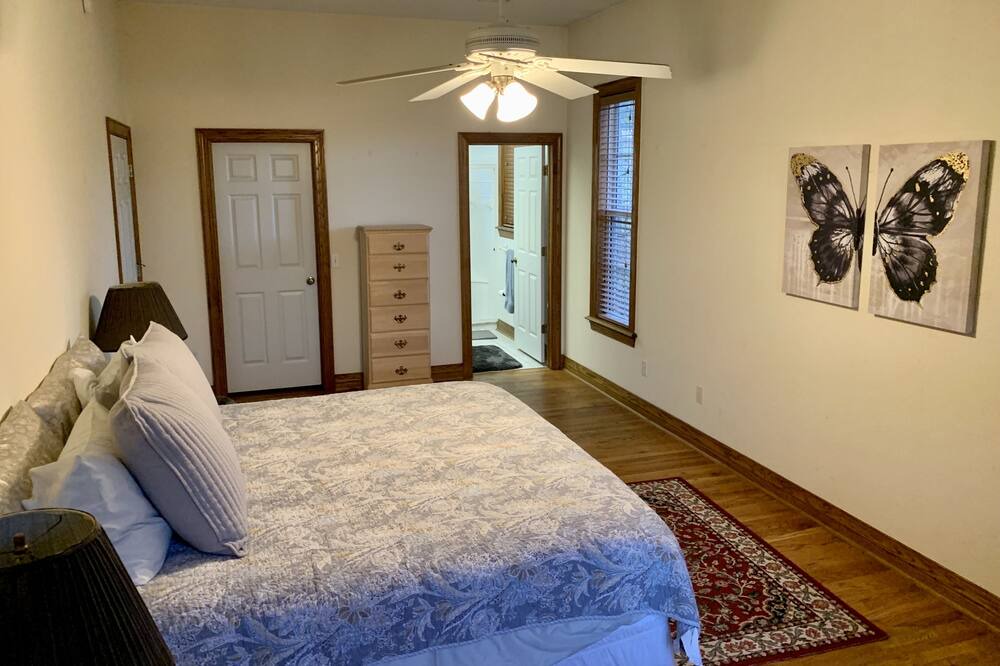 Photo of Bedroom in Checotah