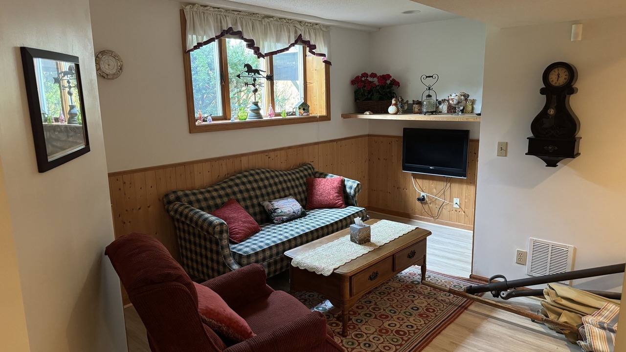 Photo of Livingroom in Old Lyme