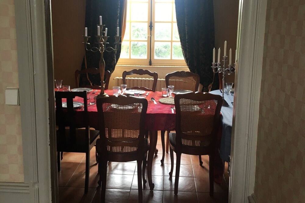 Photo of Bedroom in Saint-Georges-sur-Erve