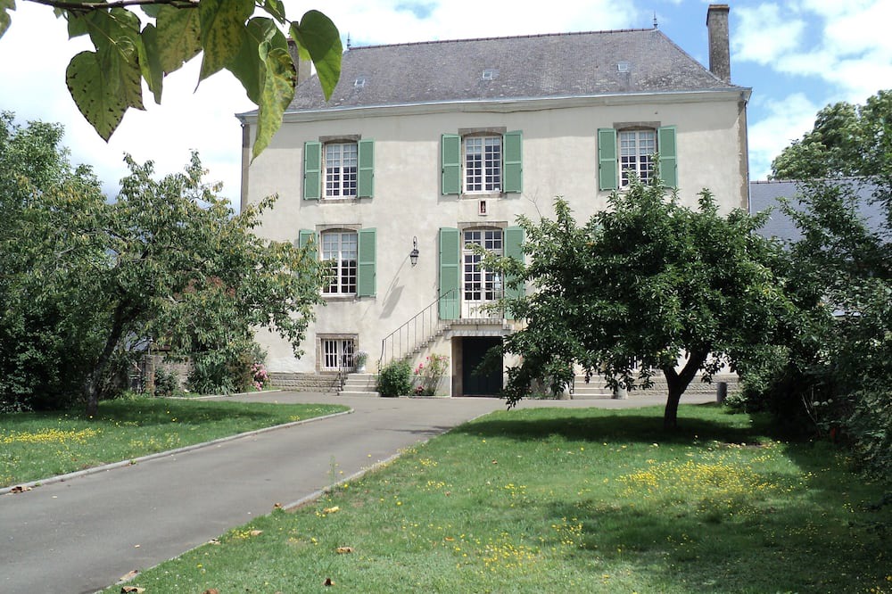 Photo of Others in Saint-Georges-sur-Erve