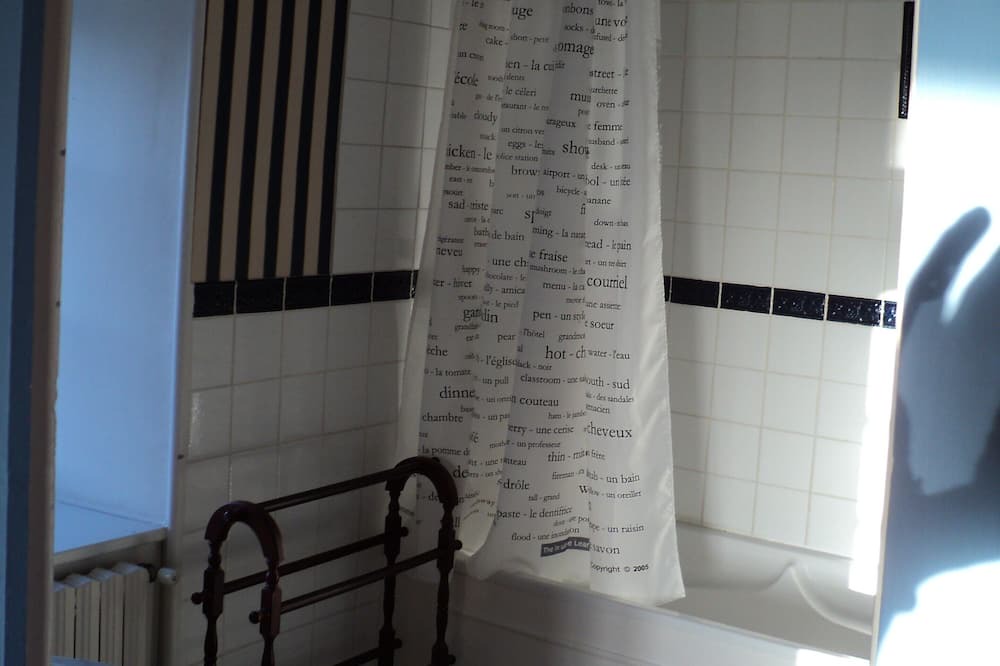 Photo of Bathroom in Saint-Georges-sur-Erve