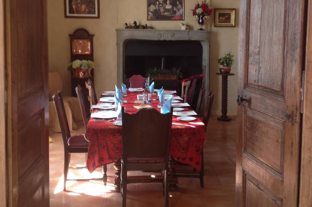 Photo of Bedroom in Saint-Georges-sur-Erve