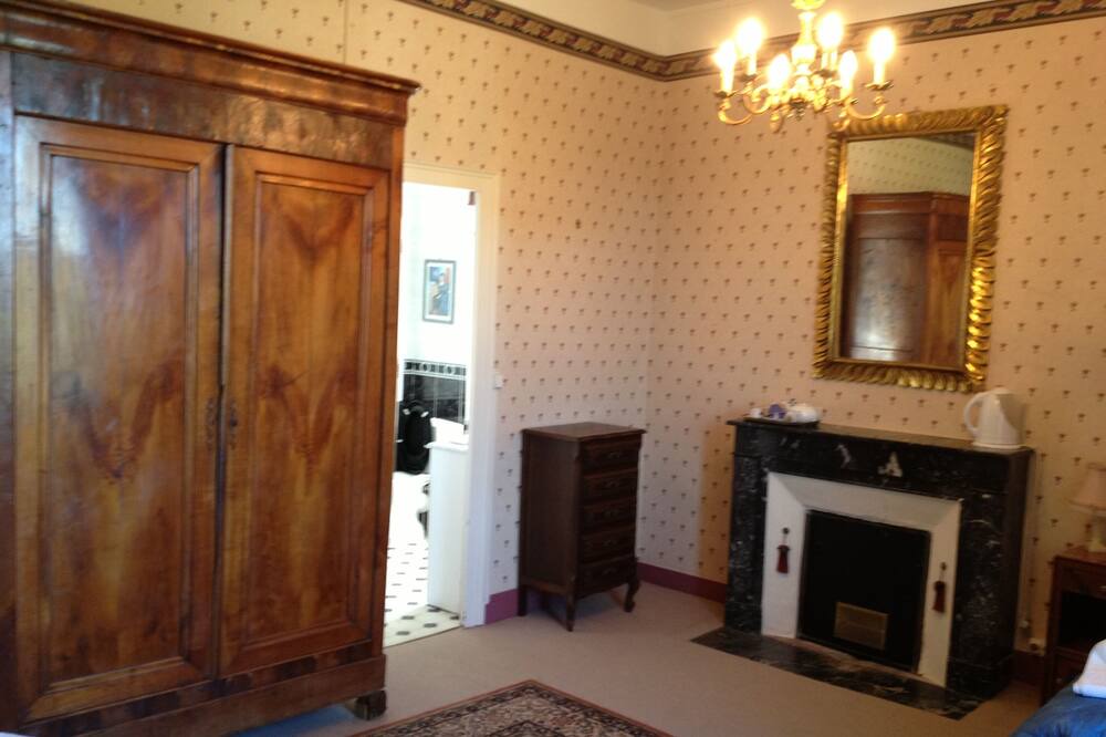 Photo of Others in Saint-Georges-sur-Erve