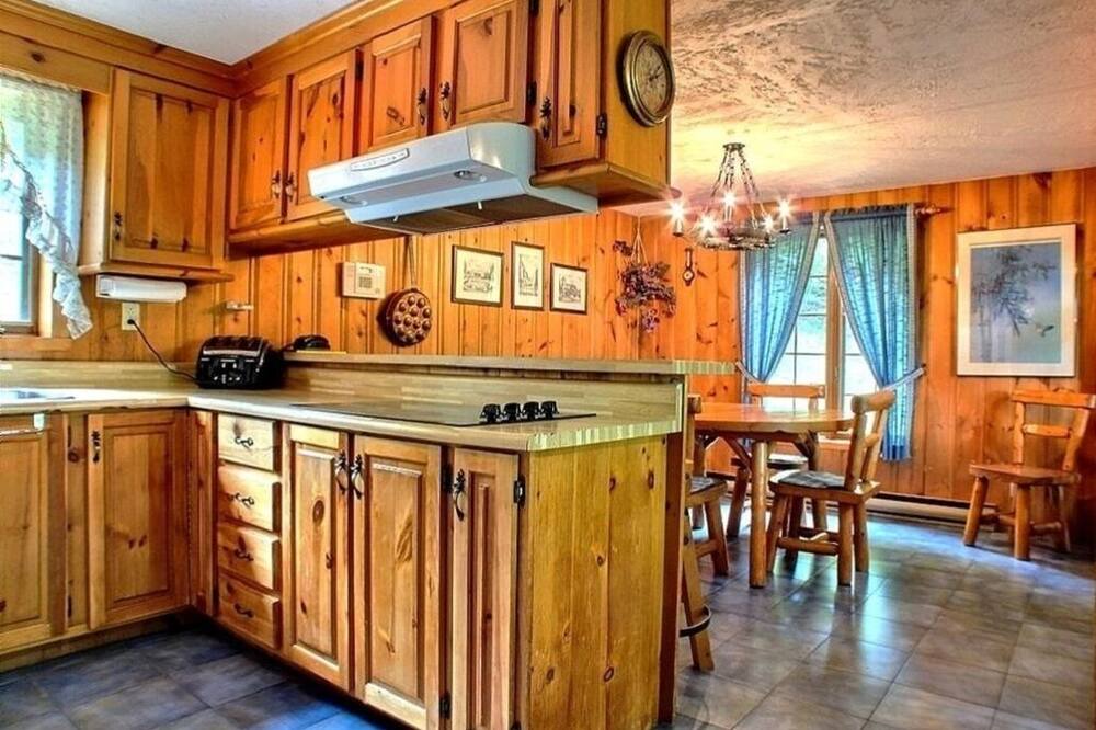 Photo of Kitchen in Sainte-Agathe-des-Monts