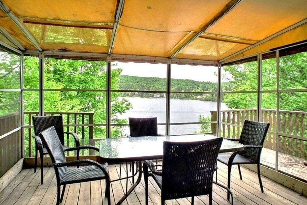 Photo of Patio Balcony in Sainte-Agathe-des-Monts