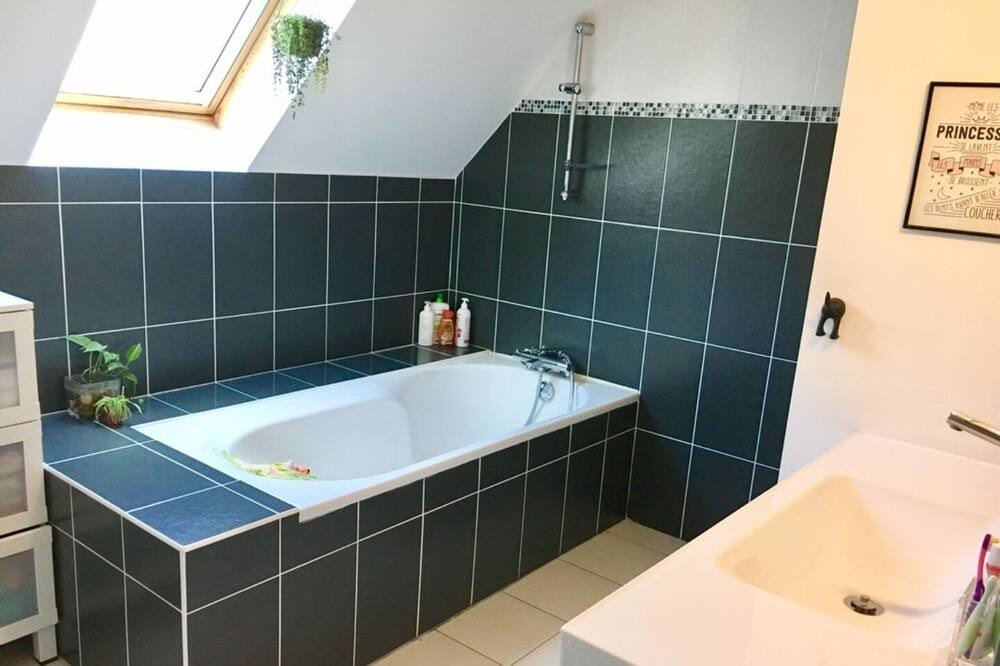 Photo of Bathroom in Bout des paves-Chene des Anglais