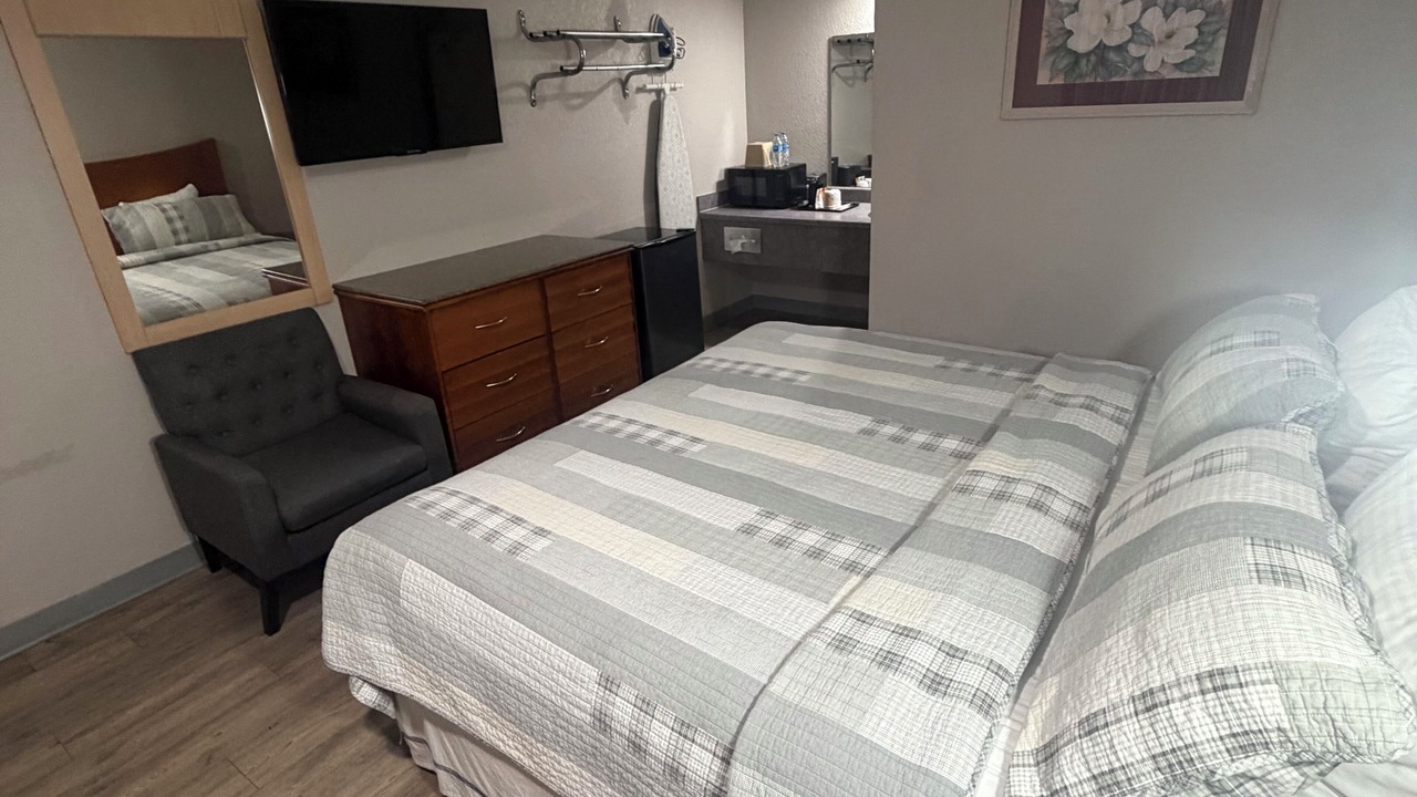 Photo of Bedroom in Shawnee