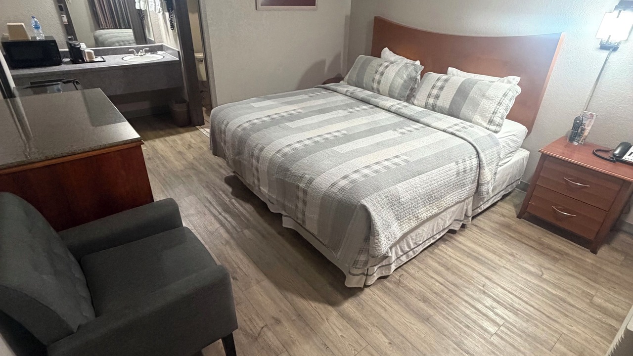 Photo of Bedroom in Shawnee