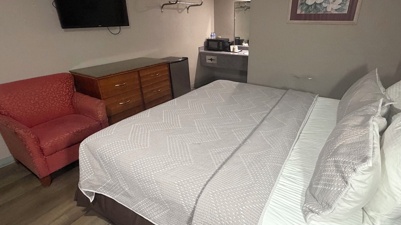Photo of Bedroom in Shawnee