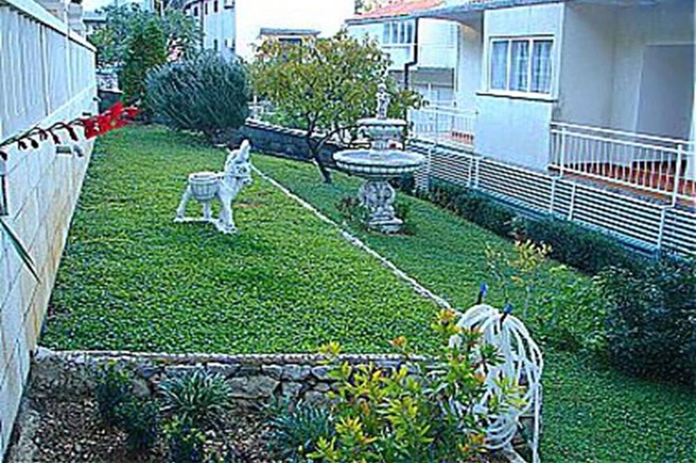Photo of Outdoor in Brela