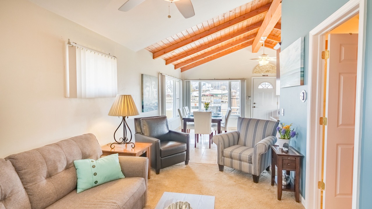Photo of Livingroom in Olcott