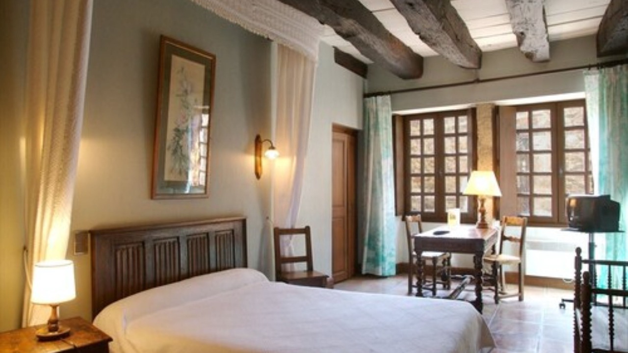 Photo of Bedroom in Perouges