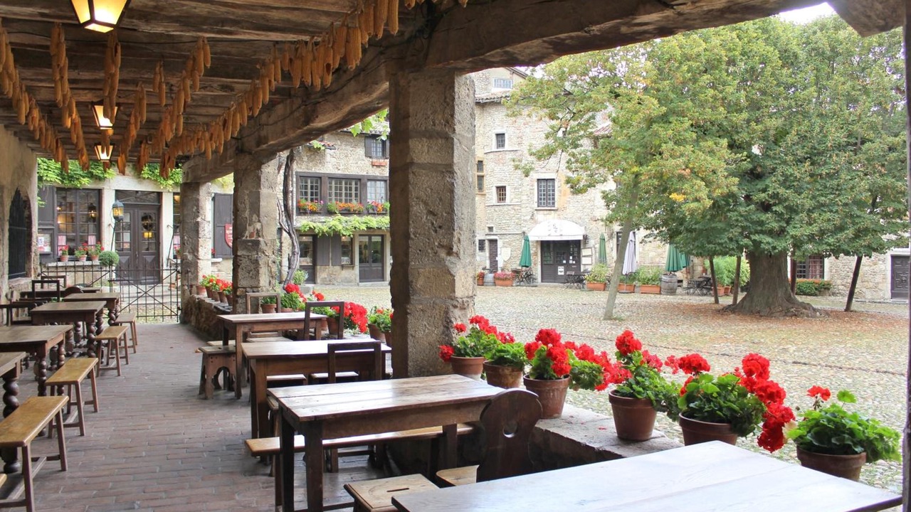 Photo of Others in Perouges