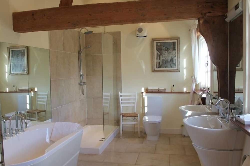 Photo of Bathroom in Romsey
