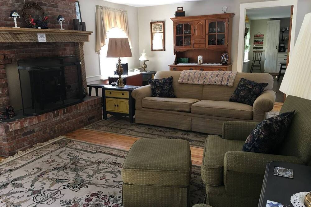 Photo of Bedroom in Weston