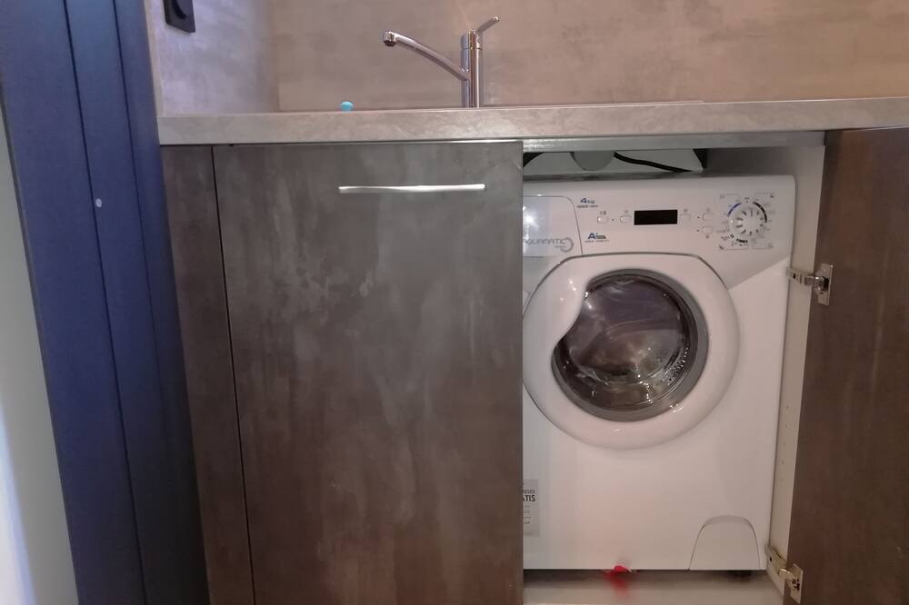 Photo of Others in Thones