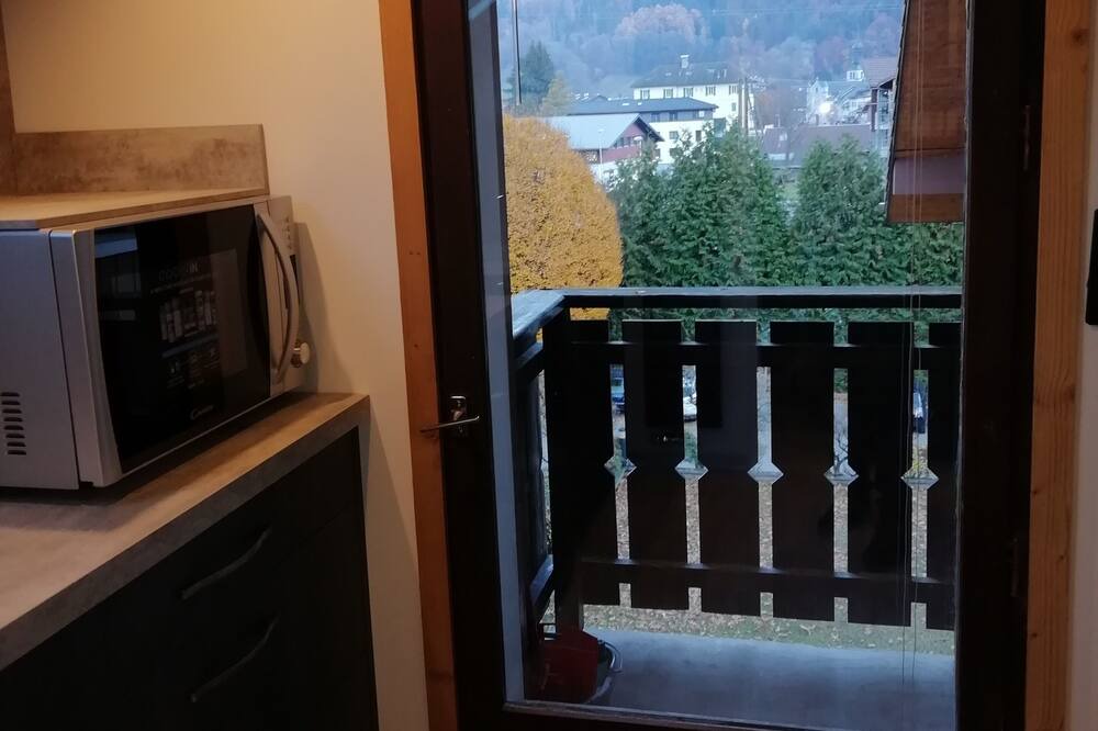 Photo of Others in Thones