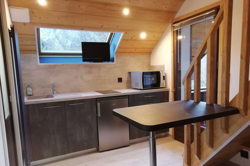 Photo of Kitchen in Thones