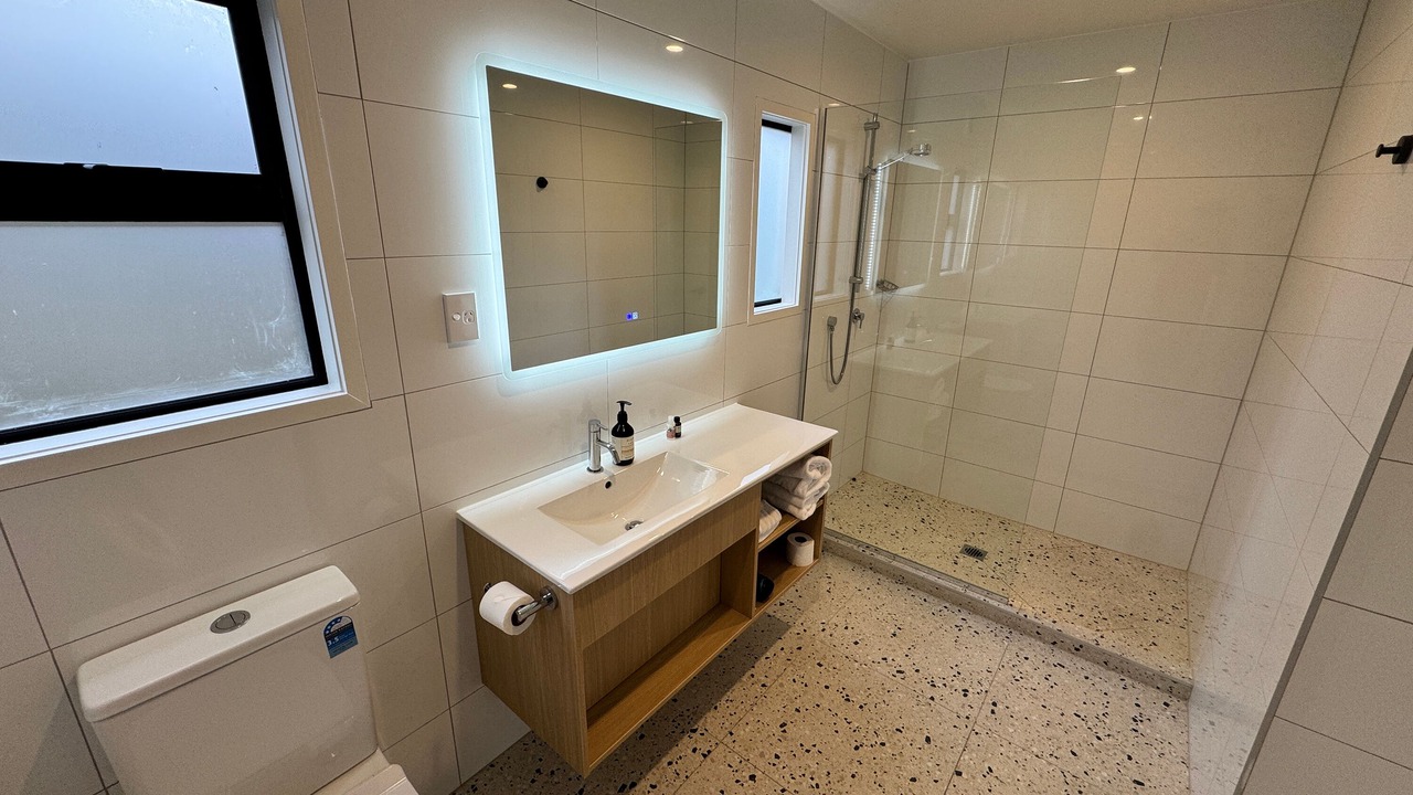 Photo of Bathroom in Otahuhu