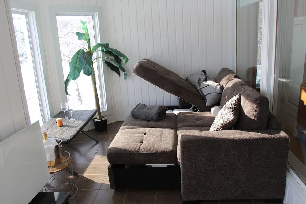Photo of Bedroom in Saint-Augustin-de-Desmaures