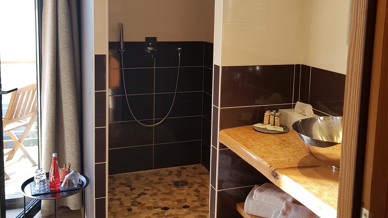 Photo of Bathroom in Talloires-Montmin