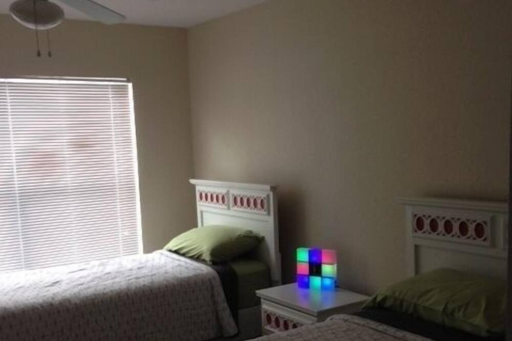 Photo of Bedroom in Venetian Bay Villages