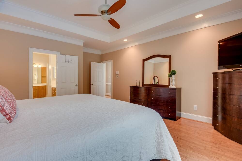 Photo of Bedroom in Augusta