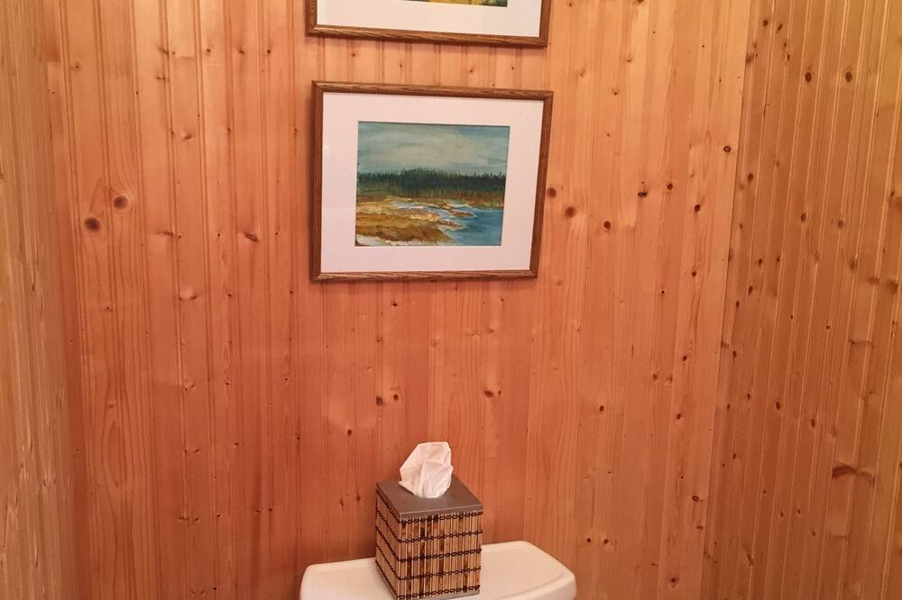Photo of Bathroom in Woodgate
