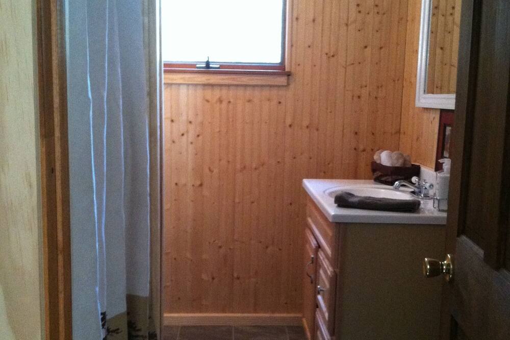 Photo of Bathroom in Woodgate