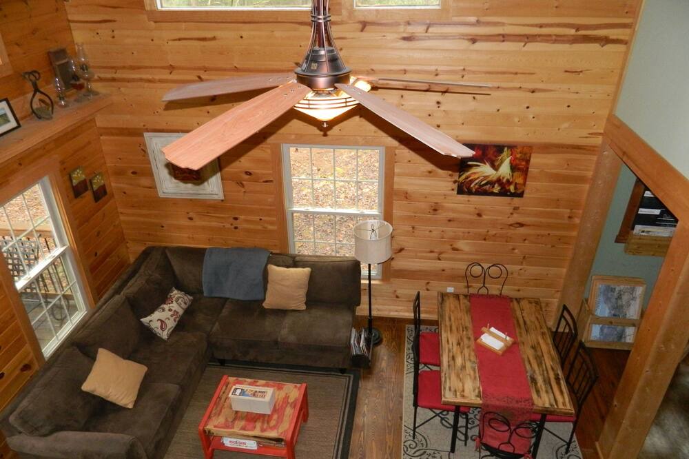 Photo of Bedroom in Dahlonega