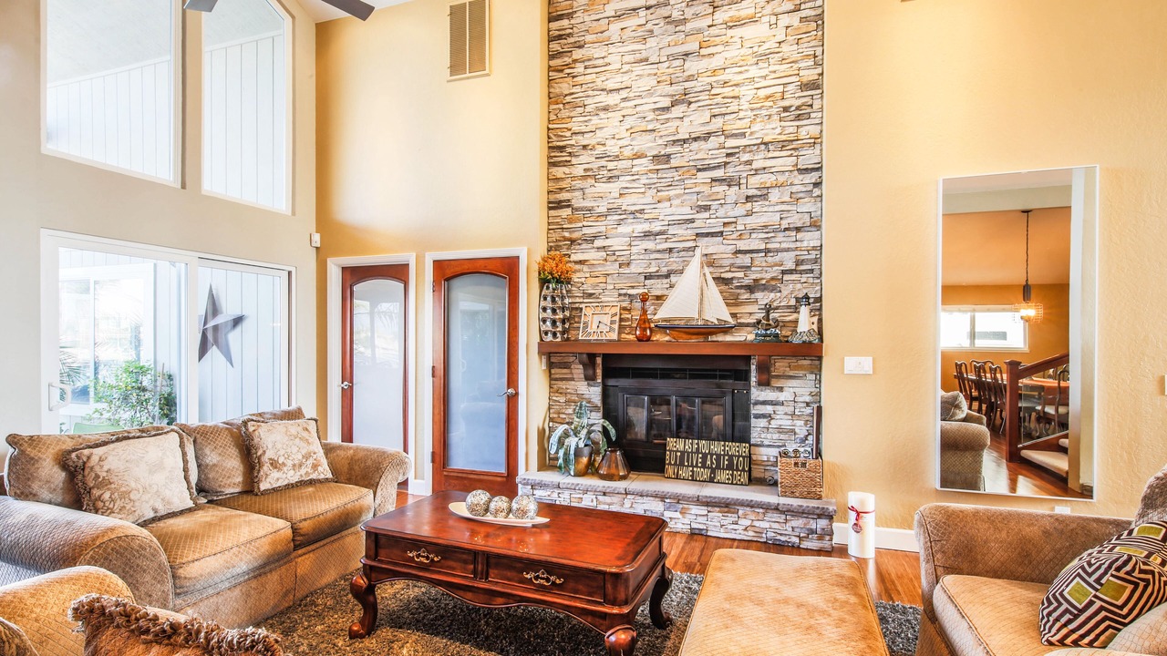 Photo of Livingroom in Discovery Bay