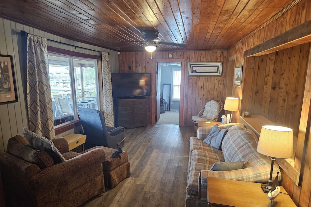 Photo of Livingroom in Elizabethtown